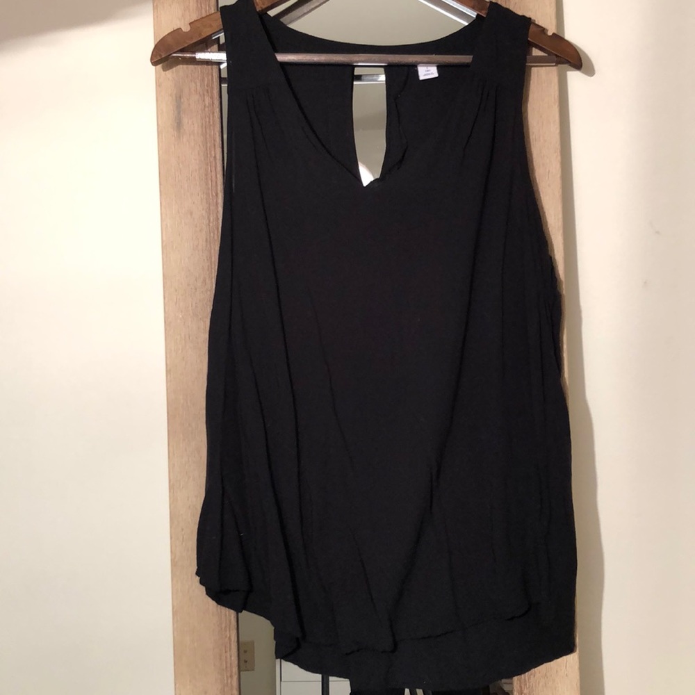 Black v neck top